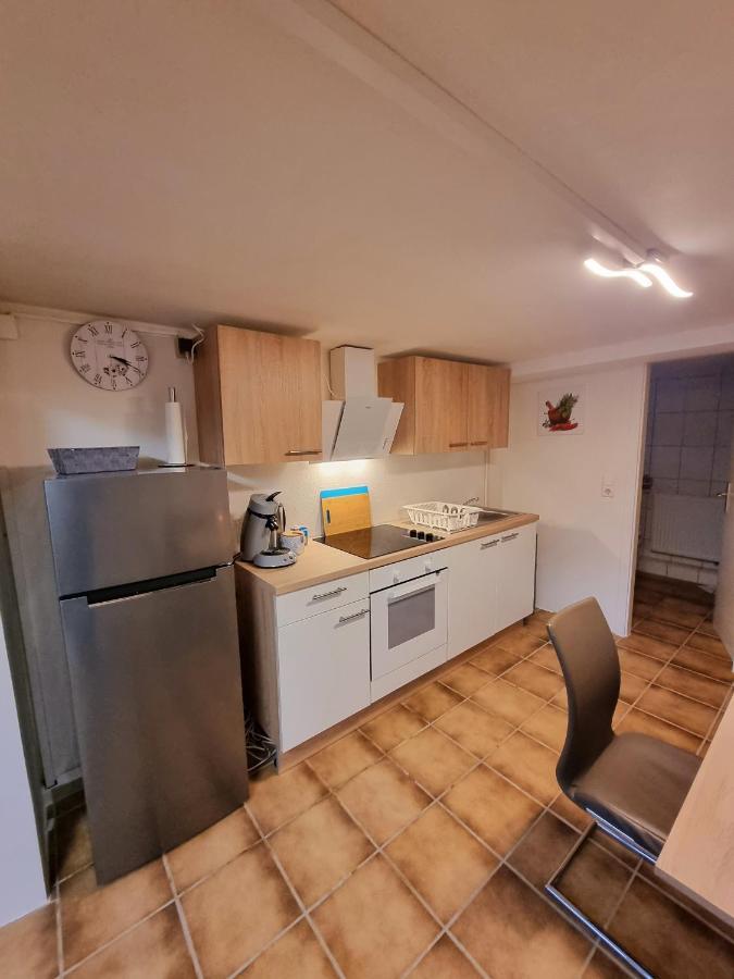 Souterrainwohnung Zentrale Lage In เดทโมลด์ ภายนอก รูปภาพ